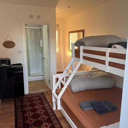 1 Bedroom & Bathroom Dorney Zewnętrze zdjęcie