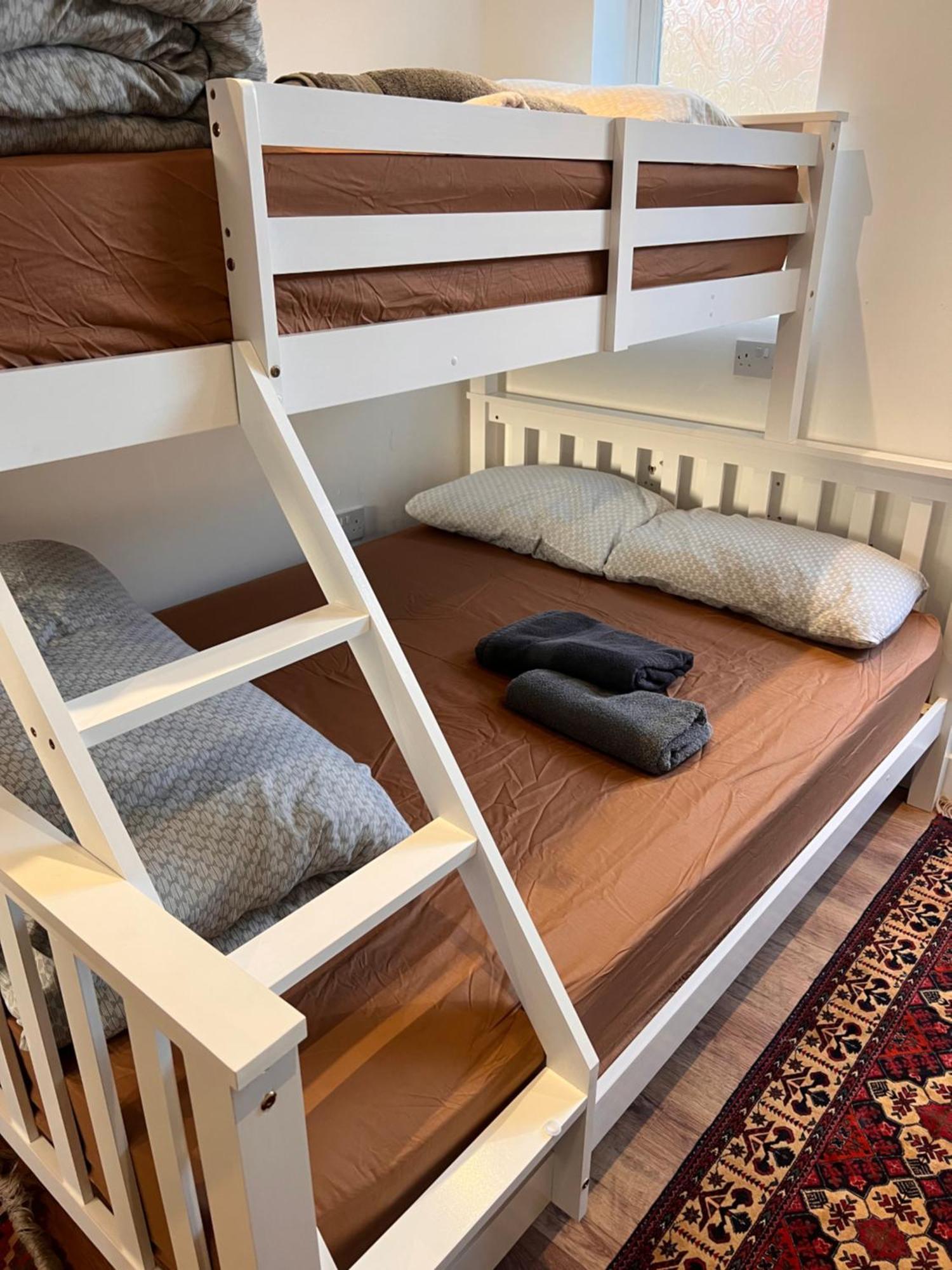 1 Bedroom & Bathroom Dorney Zewnętrze zdjęcie