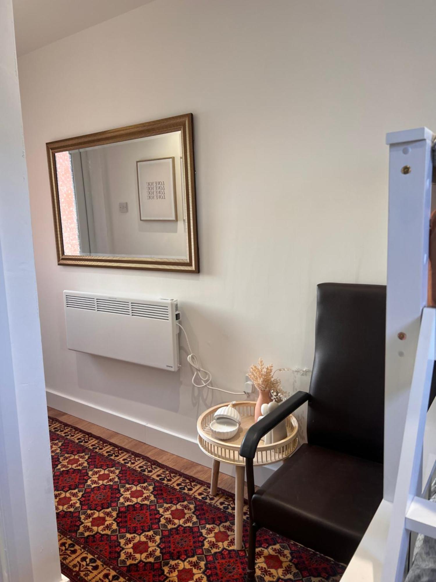 1 Bedroom & Bathroom Dorney Zewnętrze zdjęcie