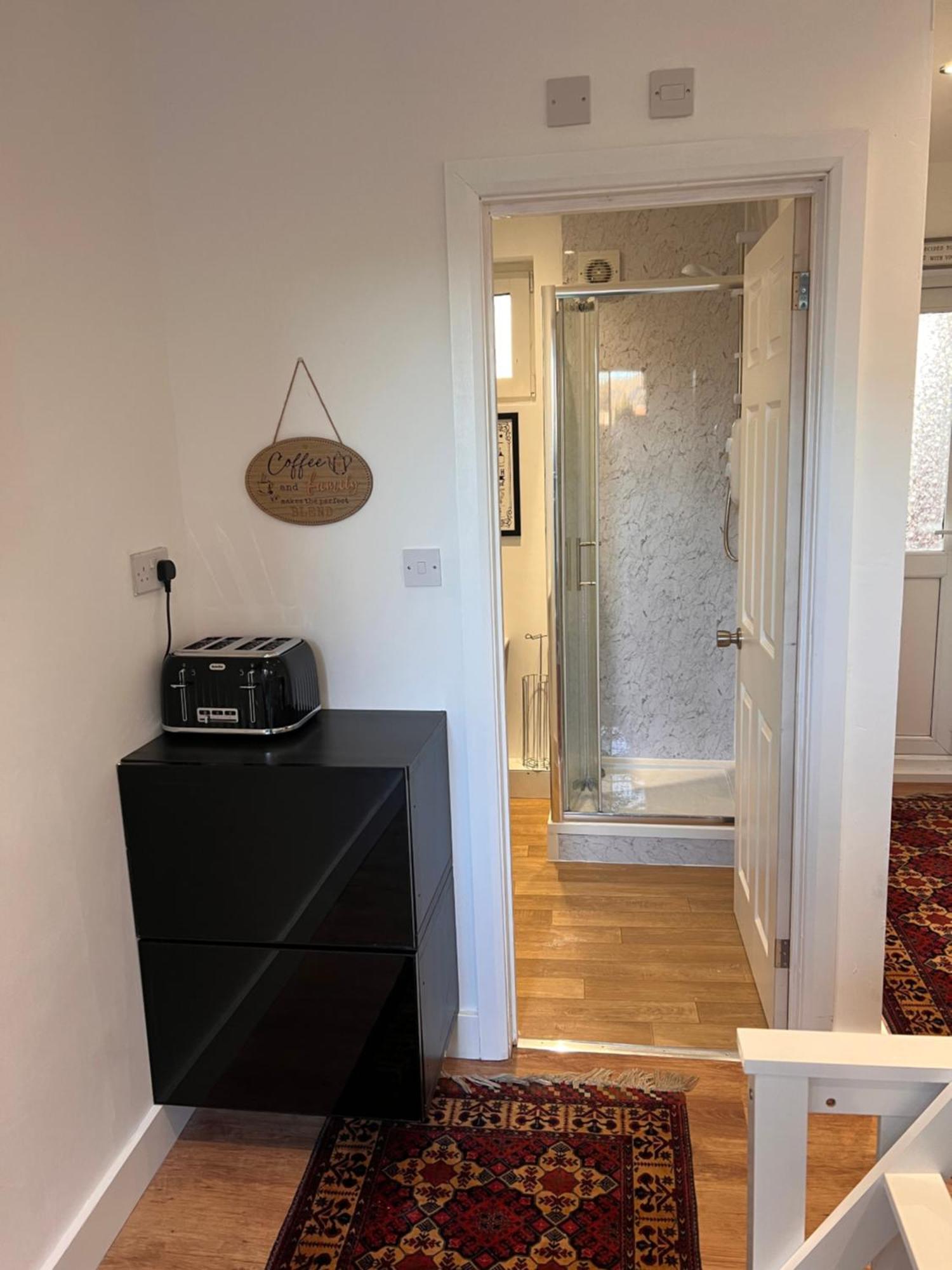 1 Bedroom & Bathroom Dorney Zewnętrze zdjęcie