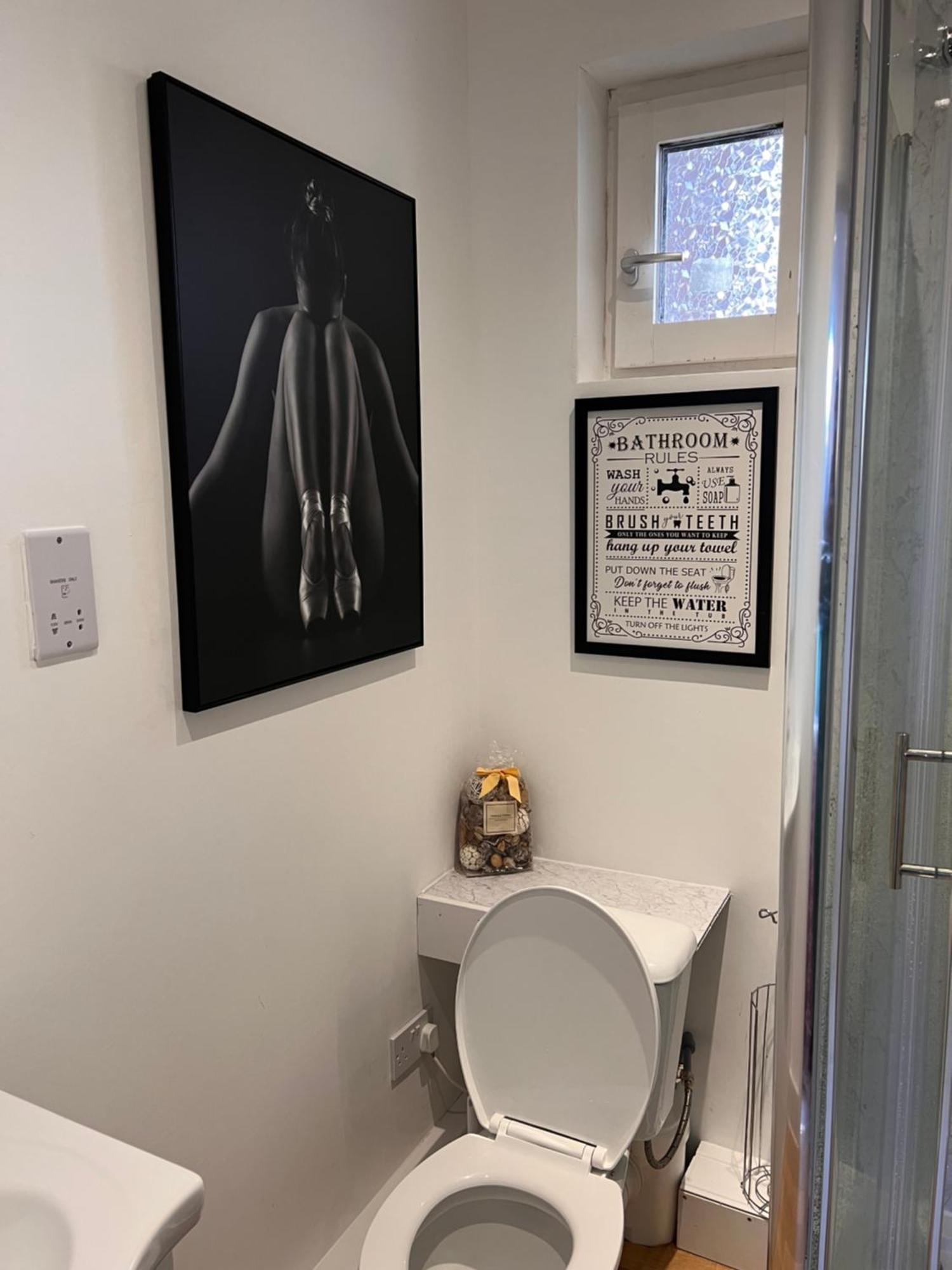 1 Bedroom & Bathroom Dorney Zewnętrze zdjęcie